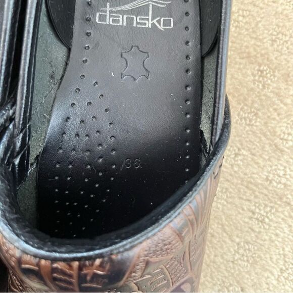 Dansko Professional Brown Tooled Embossed Floral Leather Closed Back Clog Shoes - Picture 8 of 9
